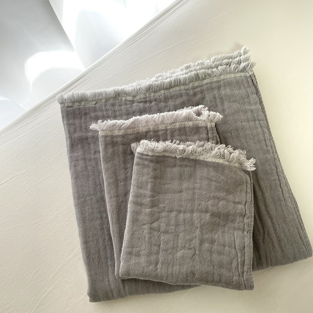 ★無印良品　未使用品　まとめ売り！！　(タオル、ケース、ガーゼ織りスローなど！) ☆無印良品未使用品まとめ売り！！(タオル、ケース、ガーゼ織り